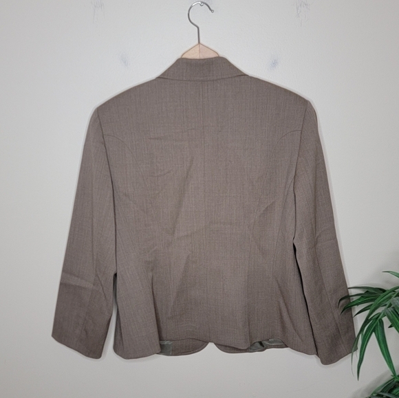 Lafayette 148 New York | Light Brown Two Button Wool Blend Blazer Size 12 - Picture 2 of 4